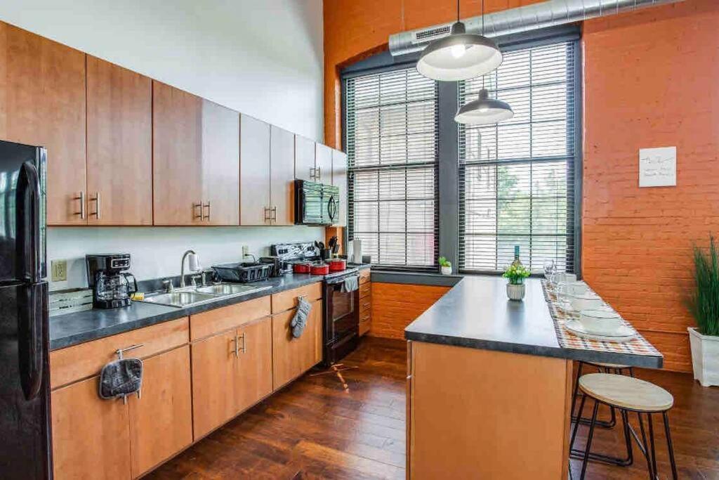 Appartement Ny Style Centric Loft With King Bed By Park Av. à Rochester Extérieur photo